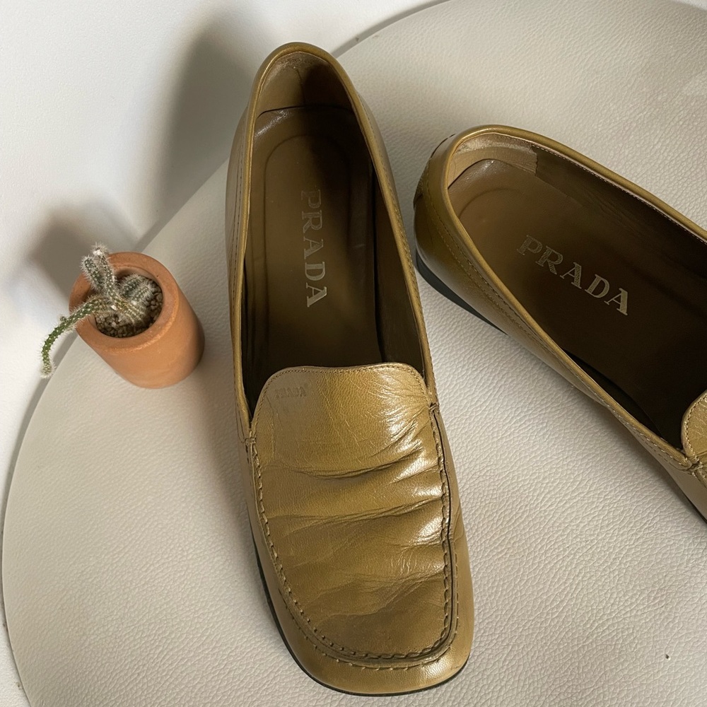 Sophisticated #prada leather green loafers! Super comfy buttery soft leather!